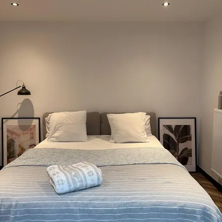 Premium At The Gates Of アパート リエージュ