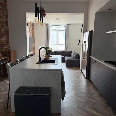 Premium At The Gates Of アパート